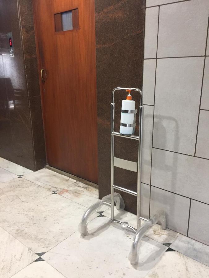 Hotel Apex Ахмедабад Екстериор снимка