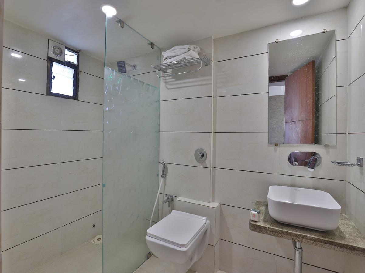 Hotel Apex Ахмедабад Екстериор снимка
